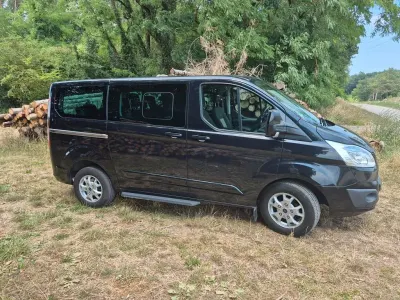 Gebraucht Ford Tourneo 125 PS (91 kW) 2014 Schwarz Van / Kleinbus