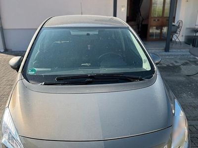 Second-hand Opel Meriva 75 CP (55 kW) 2012 Andere farben Monovolum