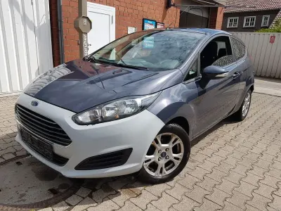 Gebraucht Ford Fiesta 65 PS (47 kW) 2013 Grau Kleinwagen