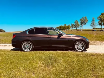 Gebraucht BMW 330 258 PS (189 kW) 2013 Braun Limousine