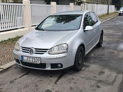 Gebraucht VW Golf V Trendline 105 PS (77 kW) 2007 Silber Limousine