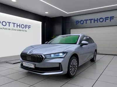 Neu Skoda Superb LAURIN & KLEMENT 204 PS (150 kW) 2026 Aluminiumsilber metallic Kombi