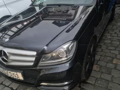 Gebraucht Mercedes C180 156 PS (114 kW) 2012 Schwarz Limousine