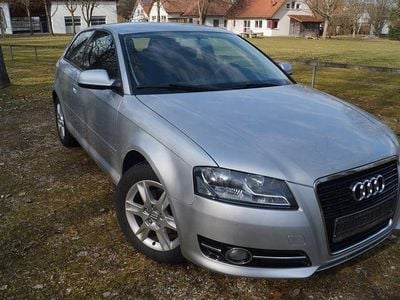 Gebraucht Audi A3 Attraction 105 PS (77 kW) 2012 Silber Kleinwagen