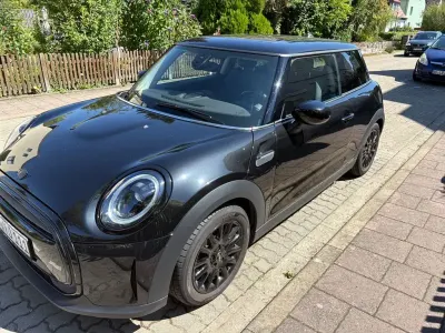 Gebraucht Mini John Cooper Works 136 PS (100 kW) 2023 Schwarz Kleinwagen