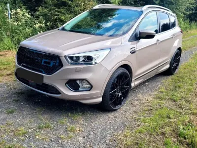 Usado Ford Kuga Vignale 230 HP (169 kW) 2019 Bege SUV