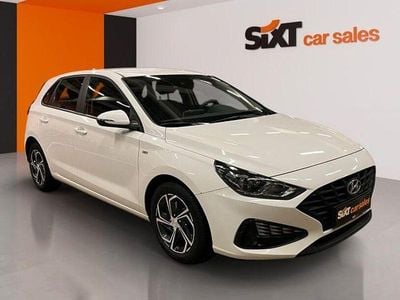 Gebraucht Hyundai i30 Select 120 PS (88 kW) 2023 Weiß Limousine