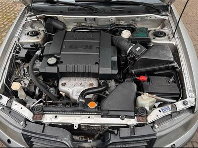 Gebraucht Mitsubishi Carisma 106 PS (77 kW) 2003 Grau Limousine