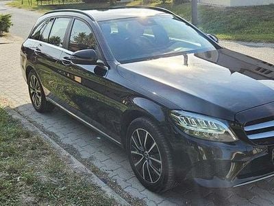 Gebraucht Mercedes C220 194 PS (142 kW) 2019 Schwarz Kombi
