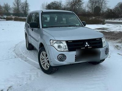 Gebraucht Mitsubishi Pajero 200 PS (147 kW) 2013 Silber SUV