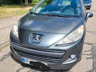 Gebraucht Peugeot 207 95 PS (69 kW) 2009 Grau Limousine
