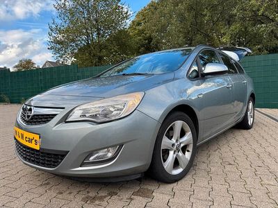 Gebraucht Opel Astra 101 PS (74 kW) 2011 Grün Kombi
