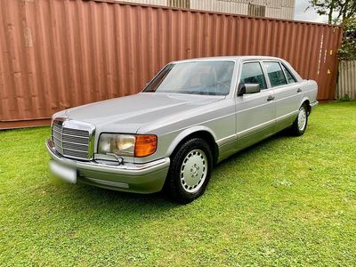 Gebraucht Mercedes 560 279 PS (205 kW) 1991 Silber Limousine