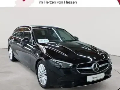 Gebraucht Mercedes C200 163 PS (119 kW) 2023 Schwarz Limousine