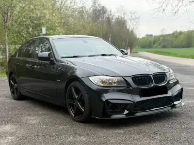 Gebraucht BMW 318 143 PS (105 kW) 2011 Schwarz Limousine