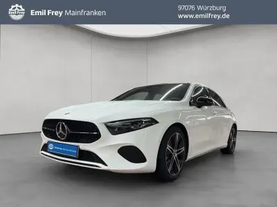 Gebraucht Mercedes A200 Advanced 163 PS (119 kW) 2026 Weiß Limousine