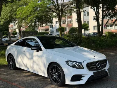 Gebraucht Mercedes E300 AMG line 258 PS (189 kW) 2019 Weiß Coupé