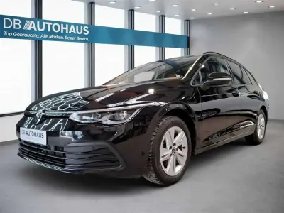 Gebraucht VW Golf VIII Life 150 PS (110 kW) 2024 Schwarz Kombi
