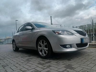 Usata Mazda 3 105 CV (77 kW) 2004 Argento Utilitaria