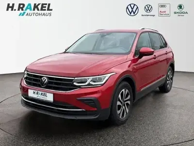 Gebraucht VW Tiguan Active 150 PS (110 kW) 2022 Rot SUV
