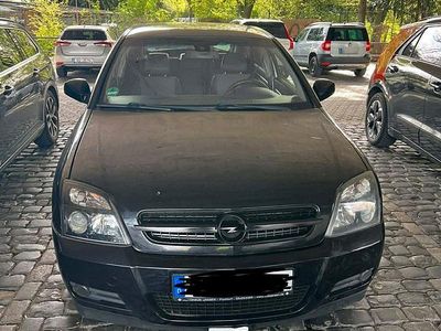 Second-hand Opel Vectra 177 CP (130 kW) 2004 Negru Berlinǎ