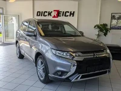 Usado Mitsubishi Outlander Diamant Edition 150 CV (110 kW) 2019 Gris SUV