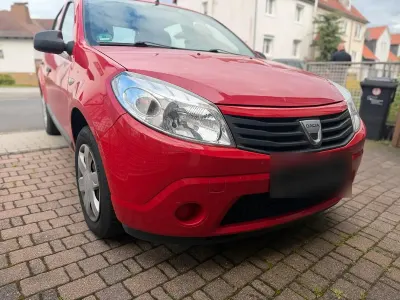 Gebraucht Dacia Sandero 75 PS (55 kW) 2009 Rot Limousine