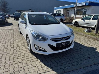 Gebraucht Hyundai i40 Edition 135 PS (99 kW) 2015 Weiß Kombi