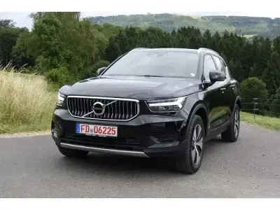 Gebraucht Volvo XC40 Inscription 211 PS (155 kW) 2022 Stone) / solid (schwarz SUV
