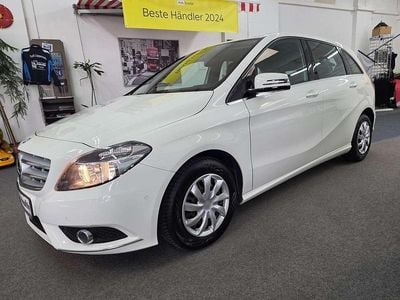 Usata Mercedes B180 122 CV (89 kW) 2013 Bianco Monovolume