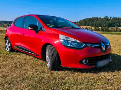 Gebraucht Renault Clio IV 90 PS (66 kW) 2013 Rot Kleinwagen