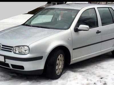 Usata VW Golf IV 102 CV (75 kW) 2000 Argento Utilitaria