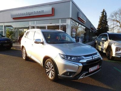 Gebraucht Mitsubishi Outlander Diamant Edition 150 PS (110 kW) 2018 Silber (metallic) SUV