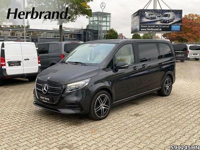 Grau Gebraucht 2025 Mercedes V300 AMG Van / Kleinbus | 78.700 € (Guter Preis)
