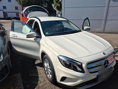 Mercedes GLA200