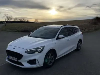 Gebraucht Ford Focus ST-Line 150 PS (110 kW) 2020 Weiß Kombi