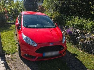 Usata Ford Fiesta ST 182 CV (133 kW) 2016 Rosso Utilitaria