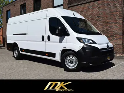 Gebraucht Opel Movano 140 PS (102 kW) 2024 Cassablanca weiß Van