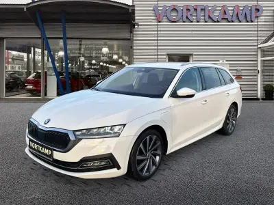 Usata Skoda Octavia Style 204 CV (150 kW) 2021 Bianco Station wagon