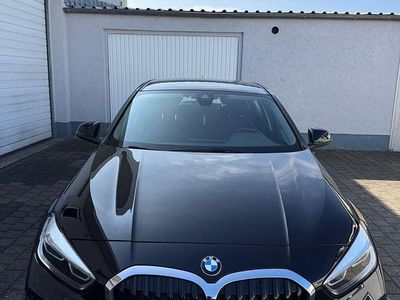 Gebraucht BMW 118 Advantage 136 PS (100 kW) 2023 Schwarz Kleinwagen