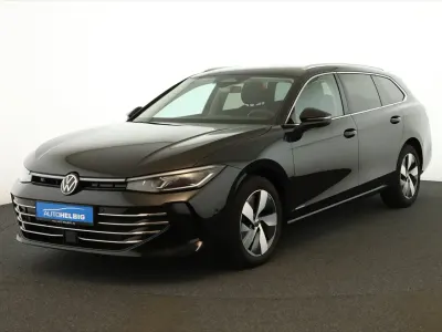 Gebraucht VW Passat Elegance 150 PS (110 kW) 2025 Mythos black metallic Kombi