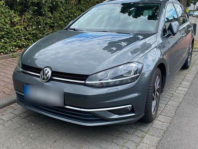 Gebraucht VW Golf VII 116 PS (85 kW) 2018 Grau Kombi
