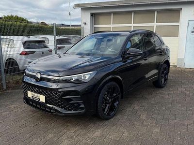 Gebraucht VW Tiguan R-line 150 PS (110 kW) 2025 Schwarz SUV