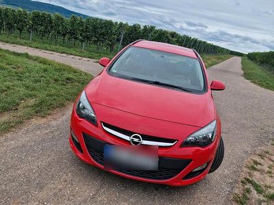 Gebraucht Opel Astra 110 PS (80 kW) 2013 Rot Kombi