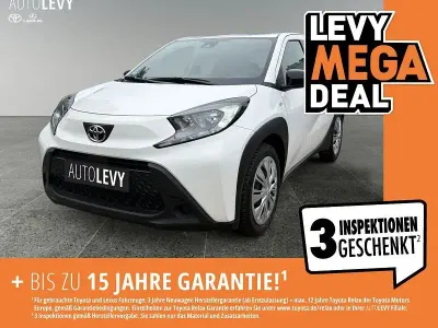 Gebraucht Toyota Aygo Play 72 PS (52 kW) 2024 Weiß Kleinwagen