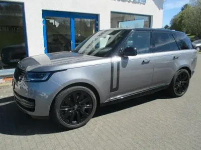 Używany Land Rover Range Rover HSE 400 KM (294 kW) 2023 Szary SUV
