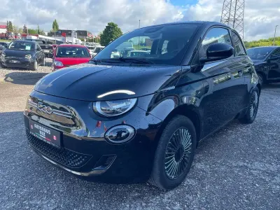 Gebraucht Fiat 500e Icon 86 kW (118 PS) 2022 Onyx black Kleinwagen