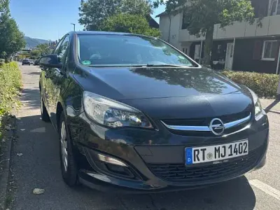 Gebraucht Opel Astra Selection 101 PS (74 kW) 2015 Schwarz Limousine