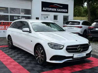 Gebraucht Mercedes E300 194 PS (142 kW) 2020 Polarweiss Kombi