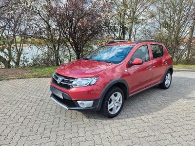 Gebraucht Dacia Sandero Prestige 90 PS (66 kW) 2013 Rot Limousine